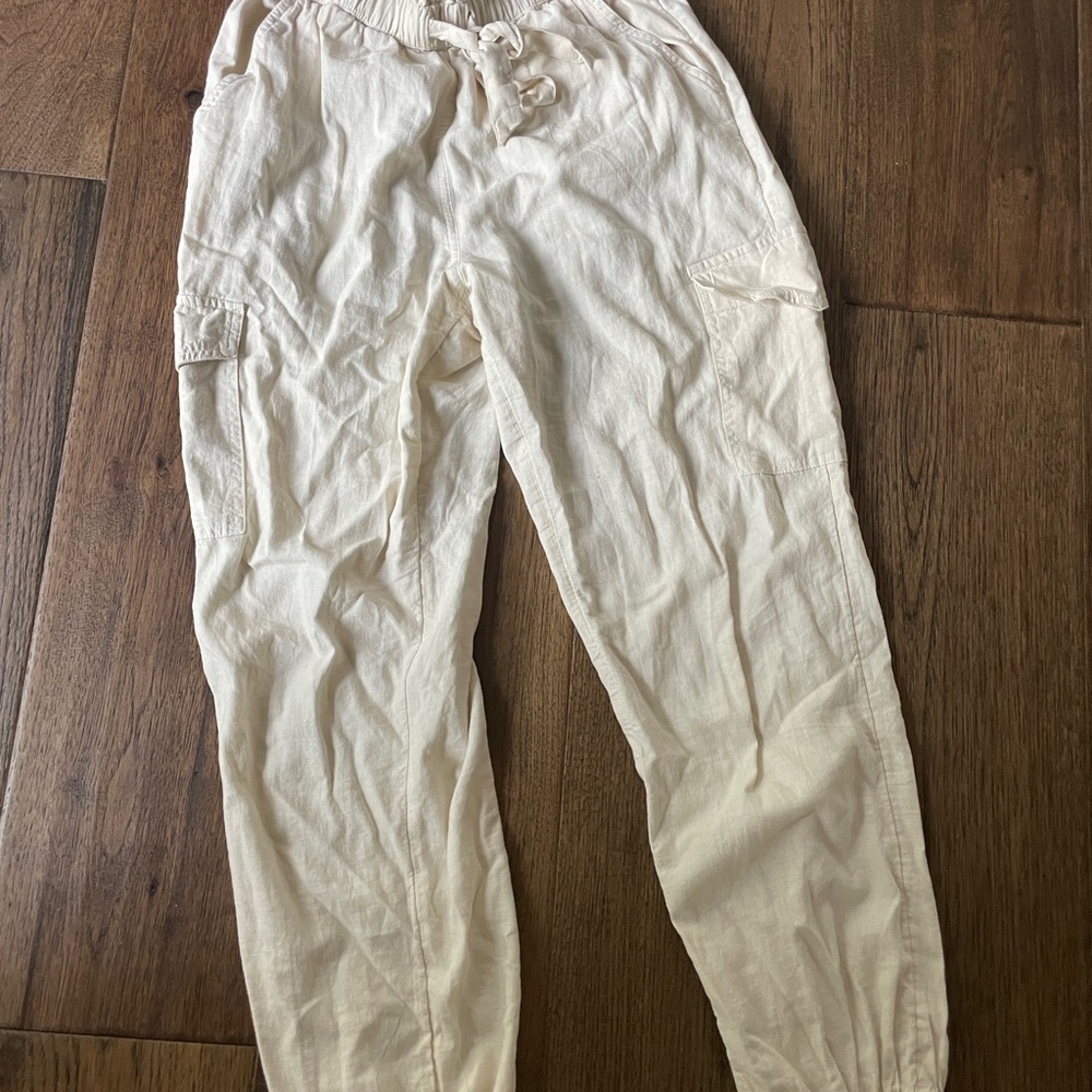Aerie Cream Cargo Pants